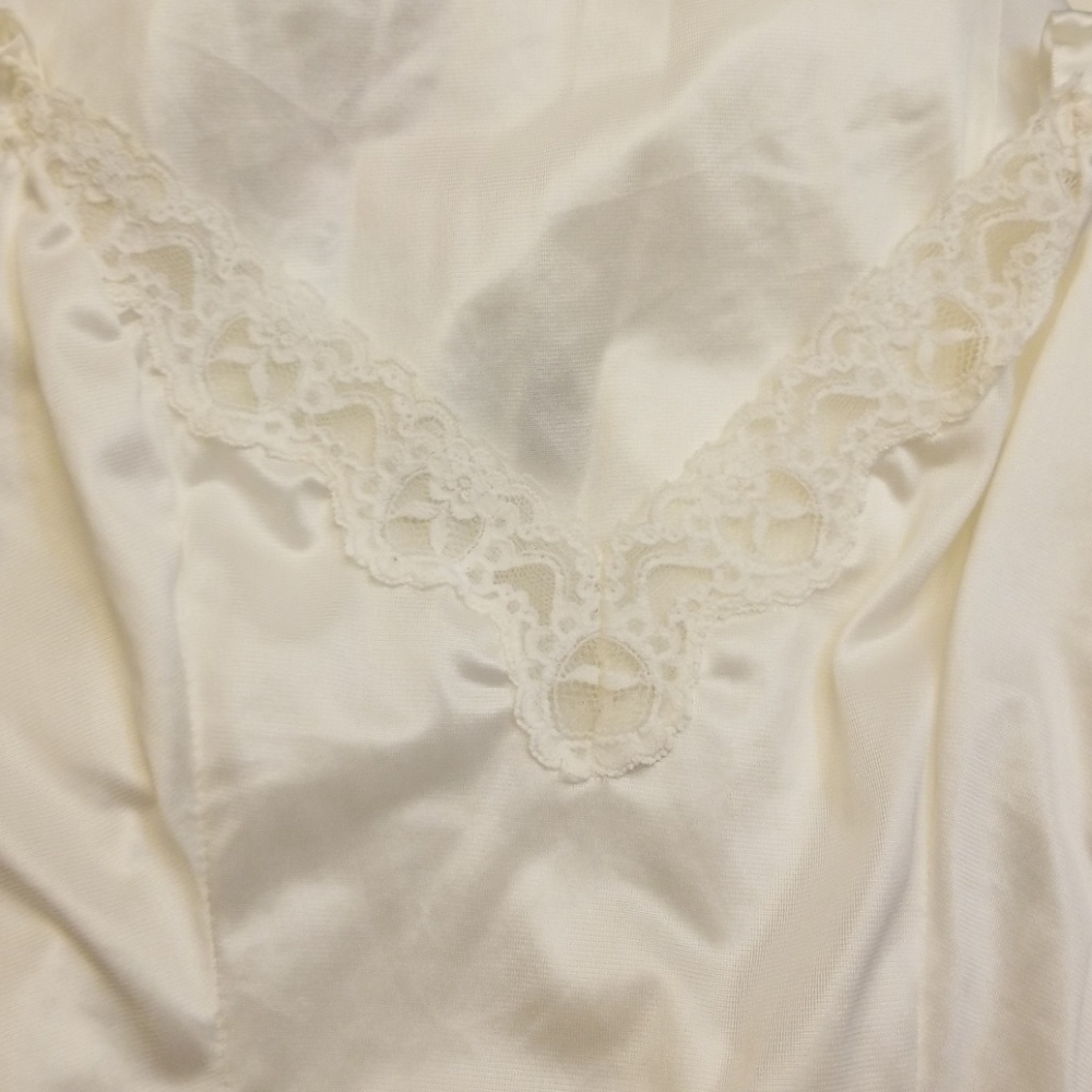 Sears Vintage White slip - Picture 8 of 8